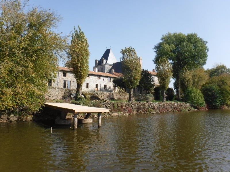 Ponton et pieux acacias en Deux-Sèvres (79)